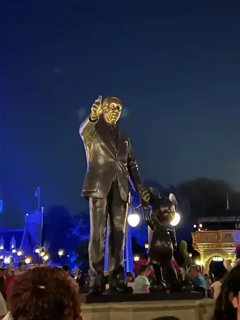 Enjoy Magic Kingdom at night on a budget using travel reward points and cashback apps