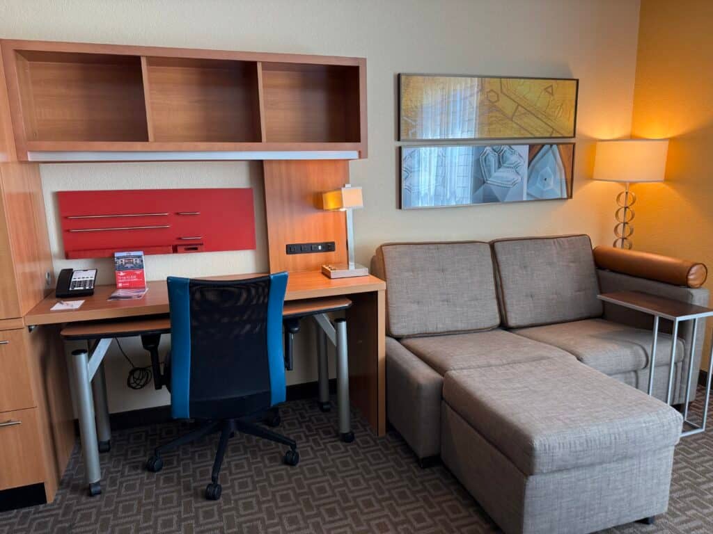 Sitting area at Townplace Suites at Flamingo Crossing near Disney World