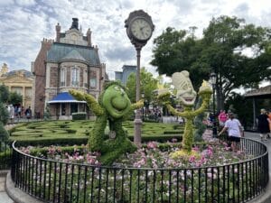 Beauty and the Beast Topiary at Epcot
