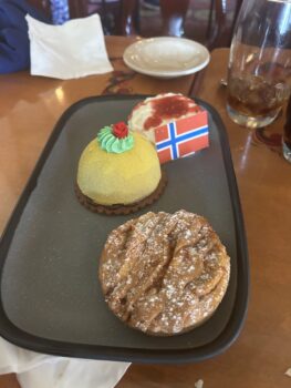 Akershus Royal Banquet Hall princess dining food review EPCOT Norway pavilion desserts