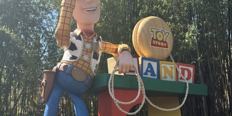 Disney World Budget Tips: Save on Hotels & Tickets [2026]